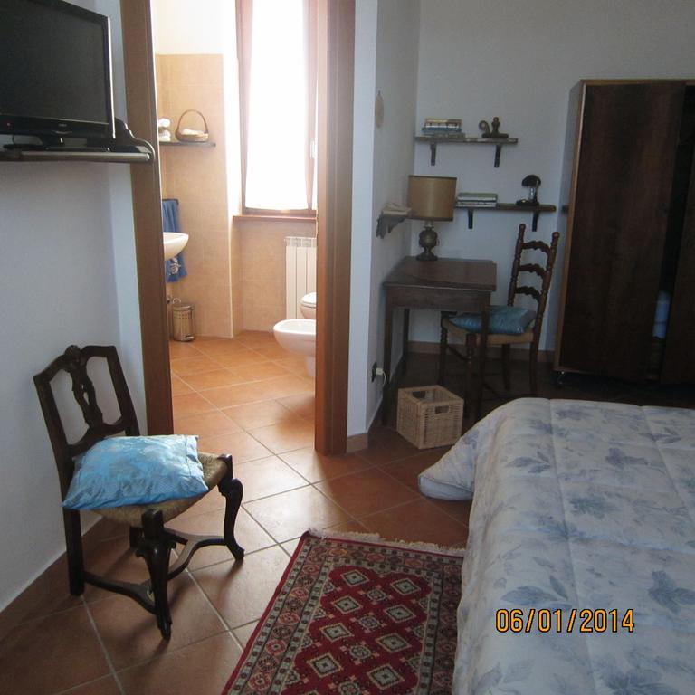 Bed And Breakfast Azienda Agricola Cascina Salazzara Magenta Quarto foto