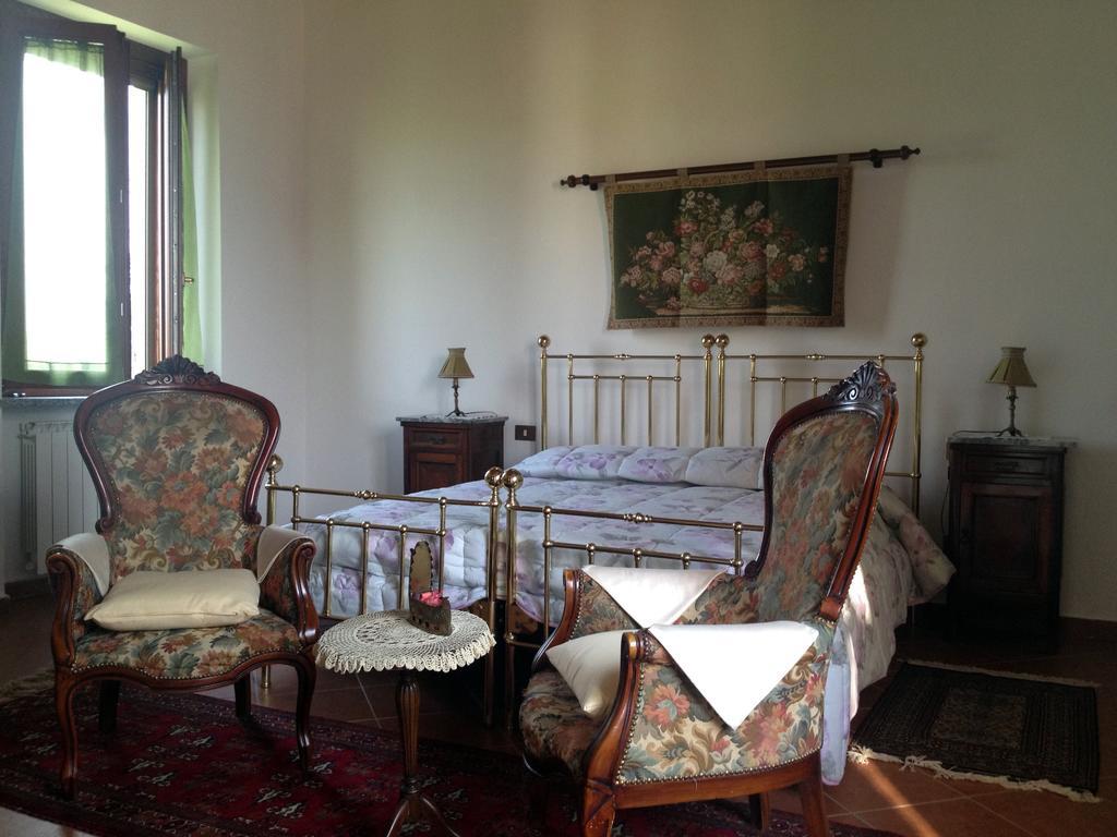 Bed And Breakfast Azienda Agricola Cascina Salazzara Magenta Quarto foto